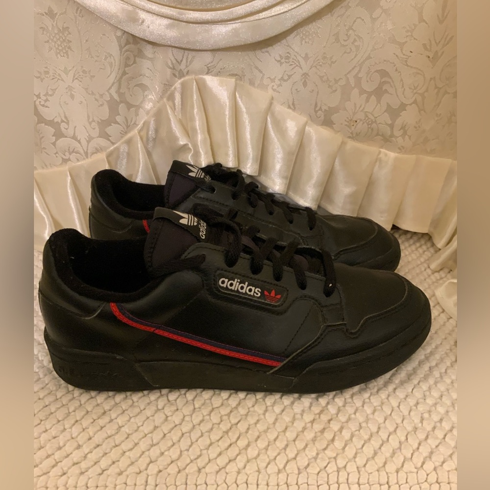 ADIDAS - Picture 3 of 7